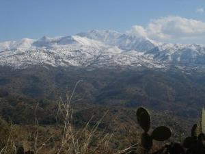La montagne d'Achtoug sous la neige