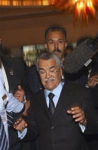Saudi Oil Minister Ali Naimi, foreground, arrives at the
