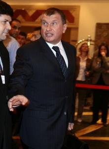 Russia's Deputy Prime Minister Igor Sechin responds to journalists'