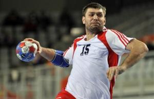 Russia's Alexey Rastvortsev throws during the Group C match