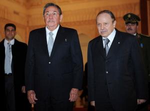Algerian President Abdelaziz Bouteflika (R) and his Cuban counterpart