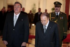 Algeria's President Abdelaziz Bouteflika (R) and his Cuban counterpart