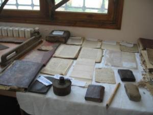 مخطوطات قديمة بالمكتبة العمومية لمدينة  دراع قبيلة