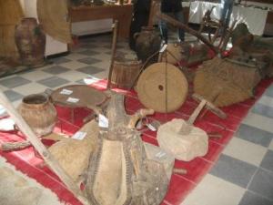 أدوات قديمة بالمكتبة العمومية لمدينة  دراع قبيلة  1