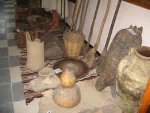 أدوات قديمة بالمكتبة العمومية لمدينة  دراع قبيلة  2