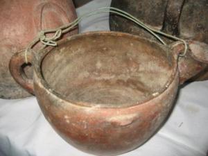 أواني قديمة بالمكتبة العمومية لمدينة  دراع قبيلة  4