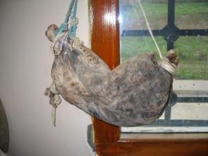 جربة لبنية قديمة بالمكتبة العمومية لمدينة  دراع قبيلة