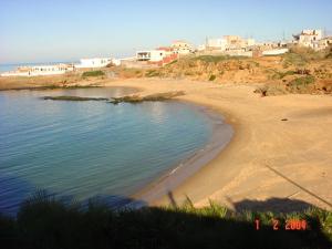 منظر من أحد شواطئ  الطارف