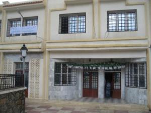 مدخل المكتبة العمومية لمدينة 