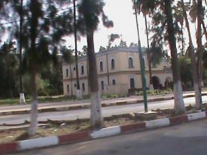 معبر حدودي قديم بين 