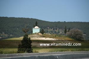Marabout supplombant la Commune de Ain El Berd (ex Oued-Imbert)