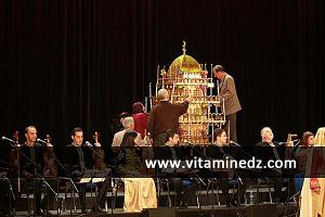 L’association Al Manara de Miliana, dirigée par Mohamed Landjerit aux cérémonies de cloture de Tlemcen 2011