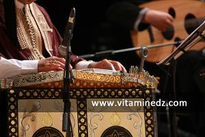 L\'Orchestre Maghrébin, dirigé par Rachi Guerbas aux Cérémonies de clôture de Tlemcen capitale de la culture islamique 2011 (24/04/2012)