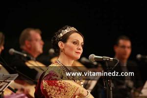 المطربة  ليلى برصالي  خلال  الحفل الإختتامي لفعاليات  تلمسان عاصمة الثقافة الإسلامية 2011  1