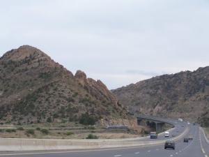 الطريق المؤدي إلى  برج بوعريريج