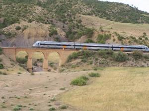 قطار متجه نحو مدينة  برج بوعريريج