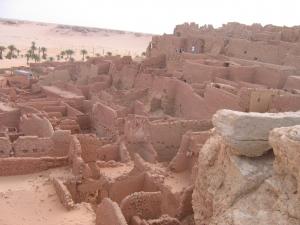 ابنية قديمة