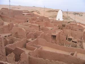 ابنية قديمة