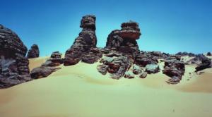 الجبال الصخرية لمنطقة  الطاسيلي