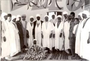 صورة قديمة لشيوخ بلدية  طابية