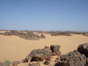 صخور و رمال منطقة  الطاسيلي