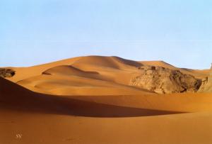 الكثبان الرملية بمنطقة 