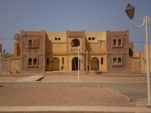 مباني سكنية في طور الإنجاز بمدينة  إليزي