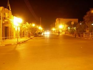 صورة ليلية لشوارع  إليزي