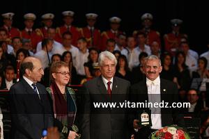 Le maestro Algérien Rachid Saouli aux Cérémonies de clôture de Tlemcen capitale de la culture islamique 2011 (25 et 26 /04/2012)