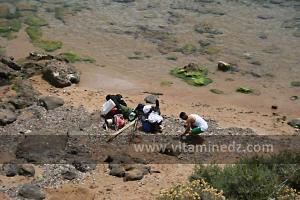 Pecheurs à l\'ile de Gerardi, Plage de Sbiat, entre Bouzedjar et Sassel