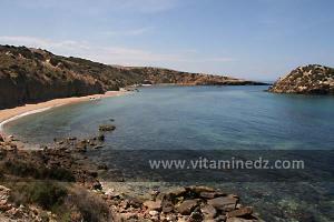 Coté Ouest de la Plage de Sbiat, accessible à pied