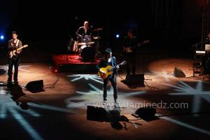 Des chansons telles « Lillah », « El Bir Sghir » et « Imène » sont des tubes du groupe Cameleon