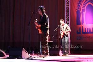 Hcen Agrane du groupe Caméléon et Redha Saib Guitare Basse.