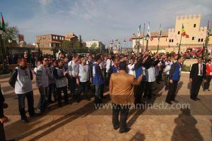 Jeunes tlemceniens mobilisés aux cérémonies de clôture de Tlemcen capitale de la culture islamique 2011 (21/04/2012)