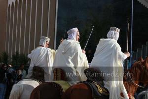 Parade populaire de groupe folkloriques algériens aux cérémonies de clôture de Tlemcen capitale de la culture islamique 2011 (21/04/2012)