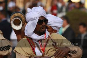 Parade populaire de groupe folkloriques algériens aux cérémonies de clôture de Tlemcen capitale de la culture islamique 2011 (21/04/2012)
