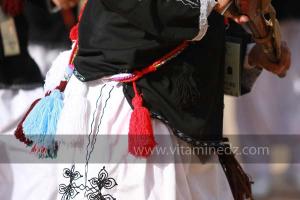 Parade populaire de groupe folkloriques algériens aux cérémonies de clôture de Tlemcen capitale de la culture islamique 2011 (21/04/2012)