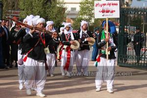 Association des Ouled Sidi Rabah de Ain Temouchent à la parade populaire de groupes folkloriques algériens aux cérémonies de clôture de Tlemcen capitale de la culture islamique 2011 (21/04/2012)