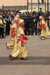 Parade populaire de groupe folkloriques algériens aux cérémonies de clôture de Tlemcen capitale de la culture islamique 2011 (21/04/2012)