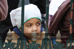 Parade populaire de groupe folkloriques algériens aux cérémonies de clôture de Tlemcen capitale de la culture islamique 2011 (21/04/2012)