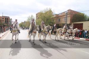 Cavaliers (khayala) de Tlemcen, Parade populaire de groupe folkloriques algériens aux cérémonies de clôture de Tlemcen capitale de la culture islamique 2011 (21/04/2012)