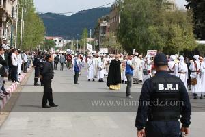 Parade populaire de groupe folkloriques algériens aux cérémonies de clôture de Tlemcen capitale de la culture islamique 2011 (21/04/2012)