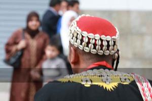 Parade populaire de groupe folkloriques algériens aux cérémonies de clôture de Tlemcen capitale de la culture islamique 2011 (21/04/2012)