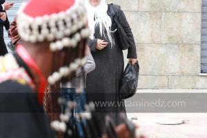 Parade populaire de groupe folkloriques algériens aux cérémonies de clôture de Tlemcen capitale de la culture islamique 2011 (21/04/2012)