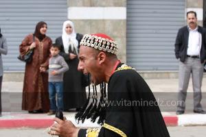 Parade populaire de groupe folkloriques algériens aux cérémonies de clôture de Tlemcen capitale de la culture islamique 2011 (21/04/2012)