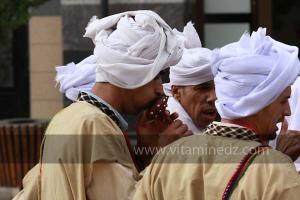 Parade populaire de groupe folkloriques algériens aux cérémonies de clôture de Tlemcen capitale de la culture islamique 2011 (21/04/2012)
