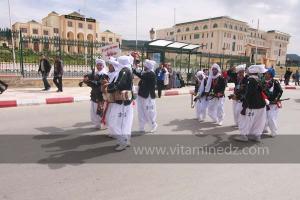 Association des Ouled Sidi Rabah de Ain Temouchent à la parade populaire de groupes folkloriques algériens aux cérémonies de clôture de Tlemcen capitale de la culture islamique 2011 (21/04/2012)