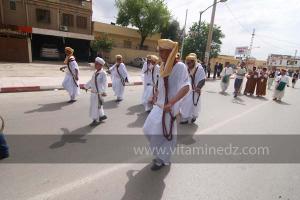 Parade populaire de groupe folkloriques algériens aux cérémonies de clôture de Tlemcen capitale de la culture islamique 2011 (21/04/2012)