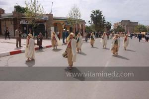 Parade populaire de groupe folkloriques algériens aux cérémonies de clôture de Tlemcen capitale de la culture islamique 2011 (21/04/2012)
