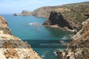Falaises rocheuses à l\'est de la Plage de Port Say (Marsa Ben Mhidi) la période de Mai 2012